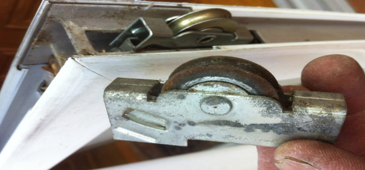 screen door roller repair in Fort Pierce